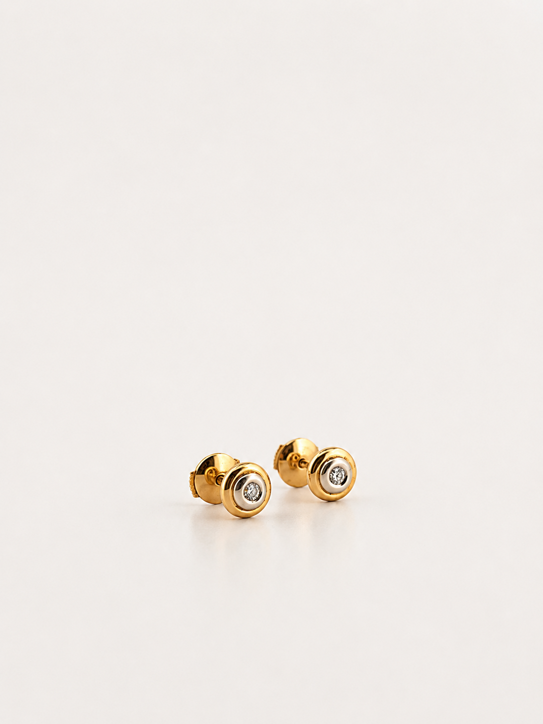 Boucles d’oreilles en or bicolore serties de diamants - Les Amoureux au Kiosque Peynet