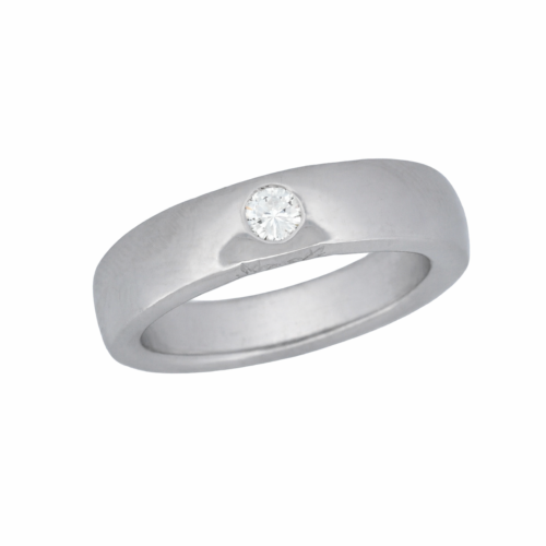 Alliance en or gris avec un diamant serti en son centre - Les Amoureux au Kiosque Peynet